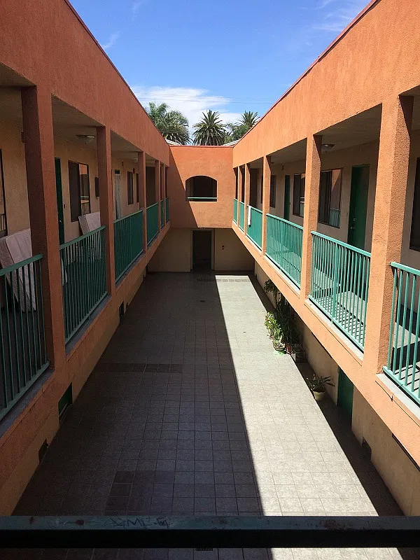 2 bed, 800 sqft, $1,995 — Photo 4