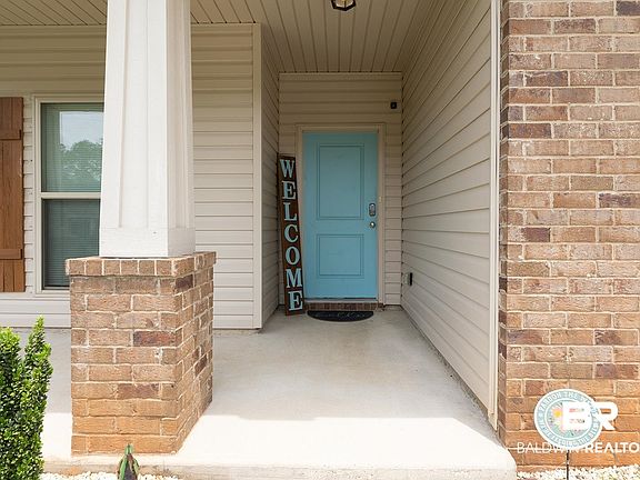 3rd image of 4949 Daniels Dr W