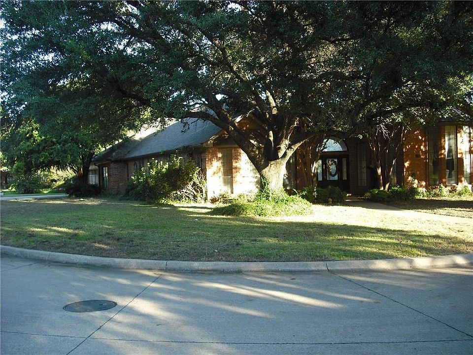1st image of 1122 Shady Oak Trl