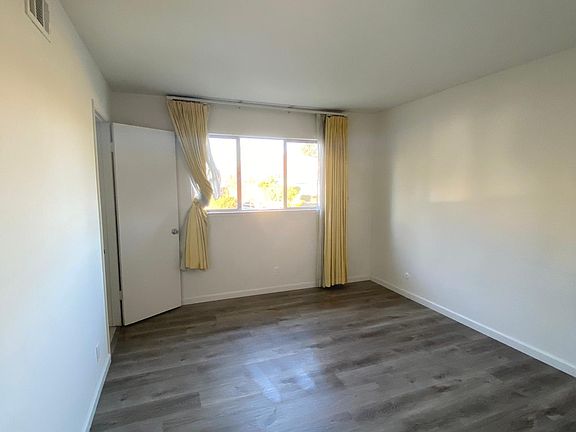 5th image of 1051 Avondale St