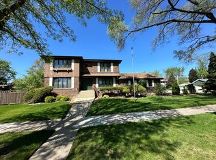 500 S 6th Ave APT 1S, La Grange, IL 60525