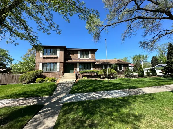 500 S 6th Ave APT 2N, La Grange, IL 60525