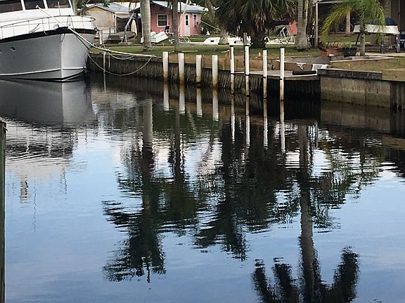 2nd image of 1155 Harbor Dr