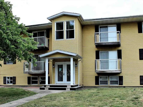 801 Deerfield Rd APT 2, Chatham, IL 62629