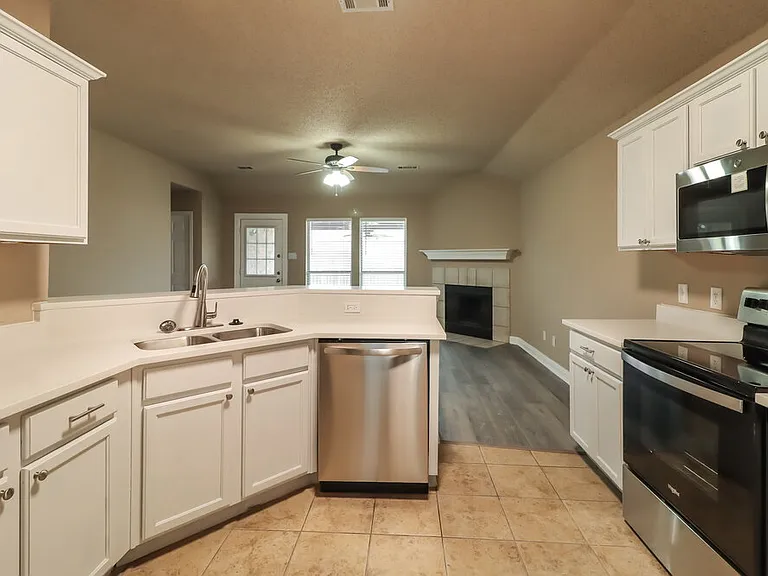 3512 Tommy Hays Dr — Photo 8