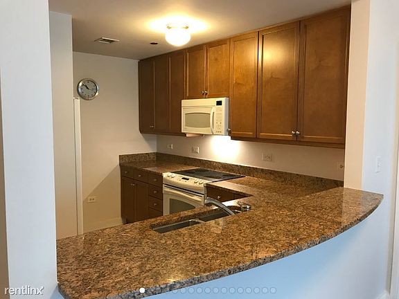 3rd image of 130 N Garland Ct APT 1910