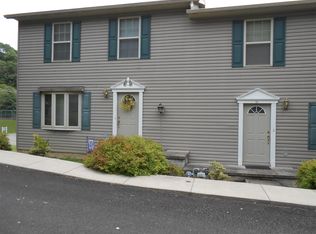 9517 Cost Ave APT 29, Stonewood, WV 26301