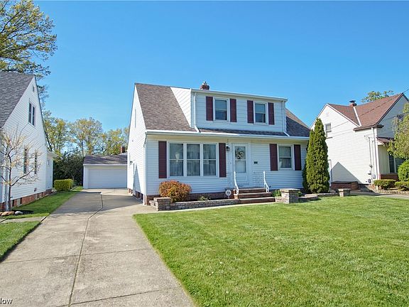 2nd image of 29401 Parkwood Dr
