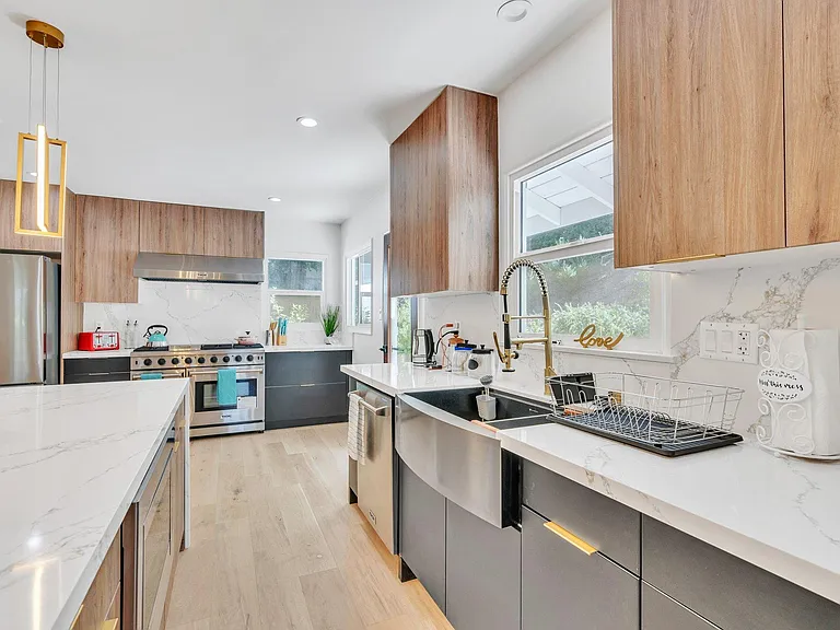 15440 Hamner Dr — Photo 12