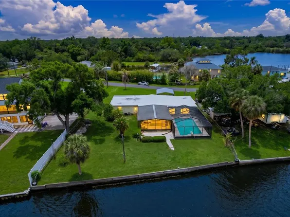 8616 Magnolia St, Gibsonton, FL 33534