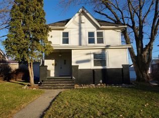 409 N Franklin St, Manchester, IA 52057