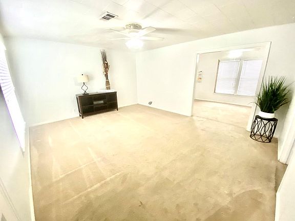 3rd image of 3015 South Dr