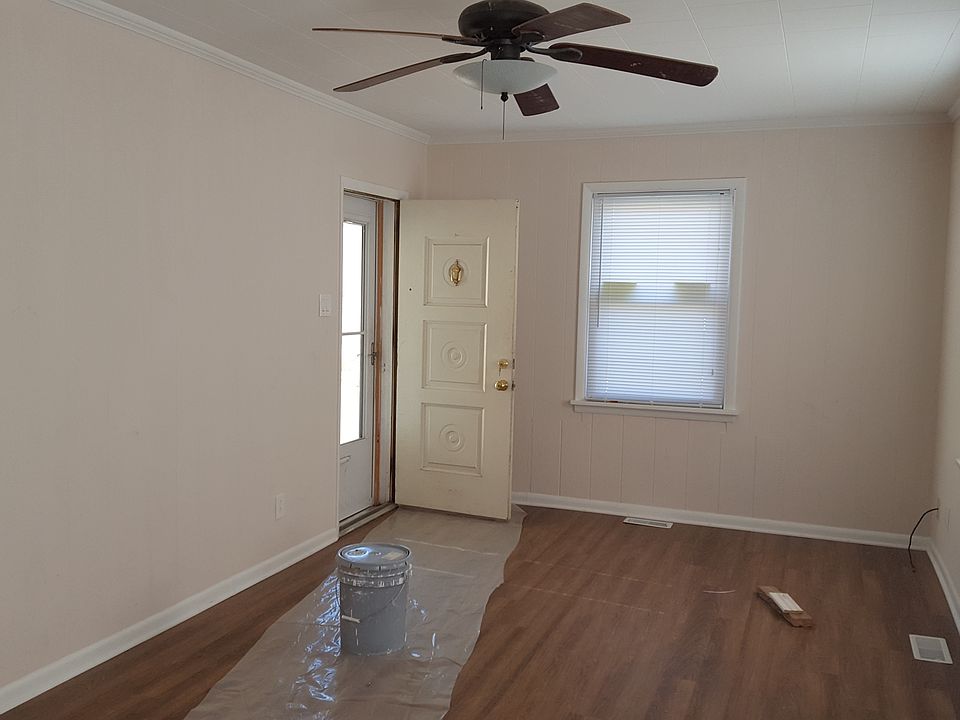 2nd image of 1344 W North St #Ranch