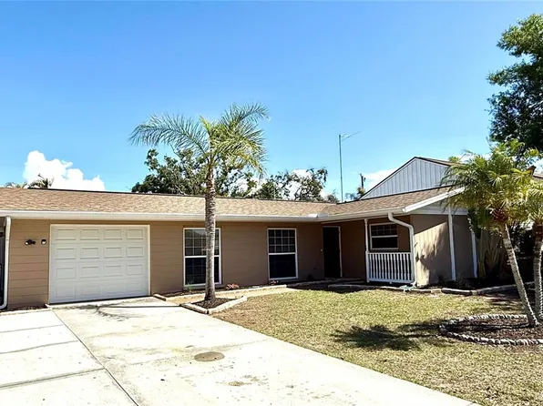 3715 Sharondale Dr, Sarasota, FL 34232