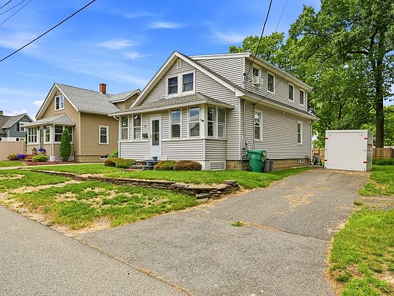 5th image of 74 Rochester St