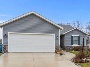 2183 Rittenhouse Pl, Huntertown, IN 46748