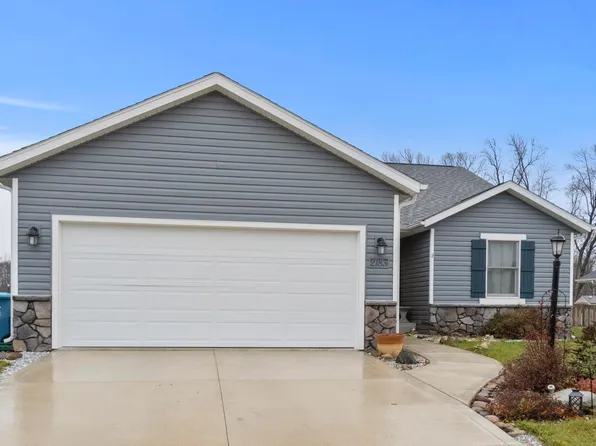 2183 Rittenhouse Pl, Huntertown, IN 46748