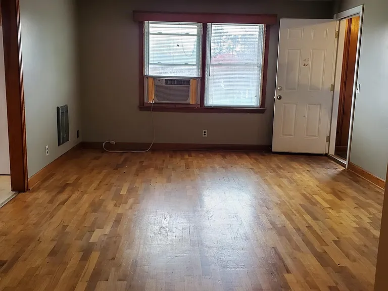 1654 Calloway Ave #3 — Photo 6