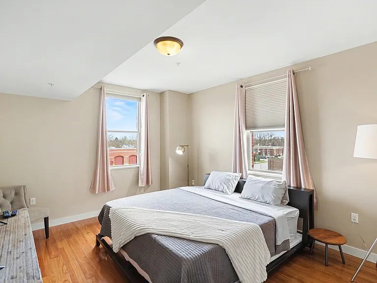 134 N Leroy St #308 — Photo 8