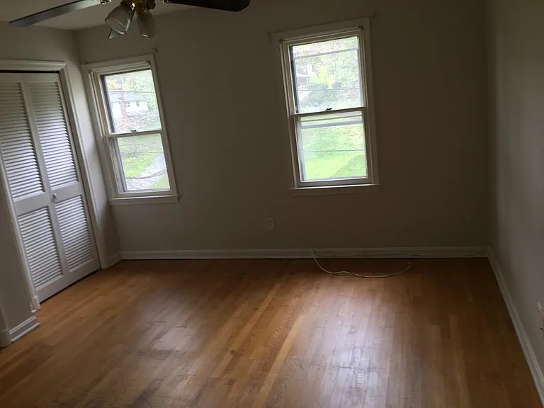 2123 Edgewater Pkwy — Photo 9