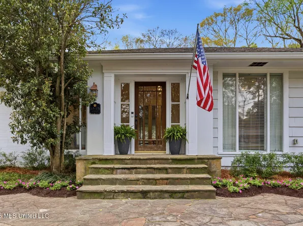 1045 Avondale St, Jackson, MS 39216