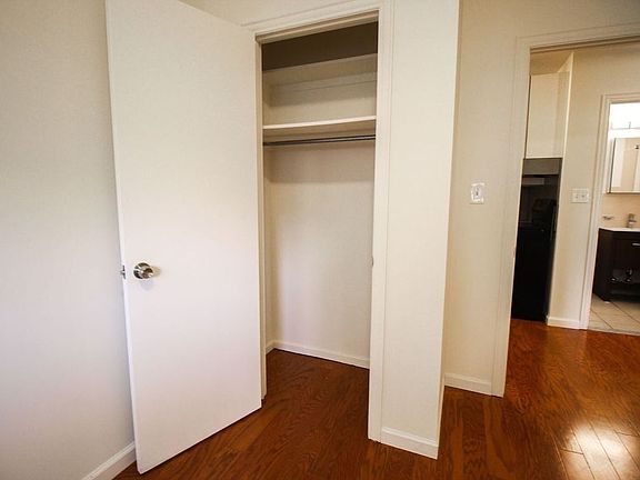 5th image of 1367 Dekalb Ave APT 1A