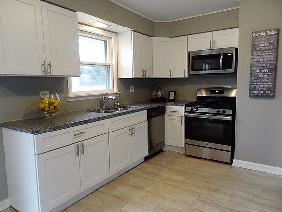 4th image of 739 E 168th Pl