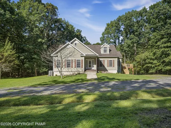 12 Old Farm Rd, East Stroudsburg, PA 18302