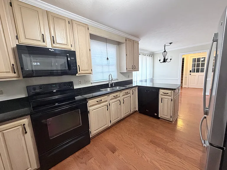 6112 Moncreiffe Rd — Photo 8