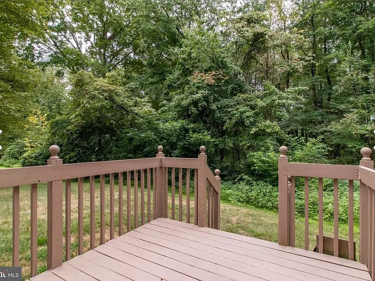 352 Glennbrook Way — Photo 17
