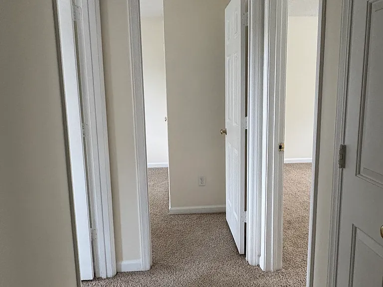 537 Highsmith Ct — Photo 9