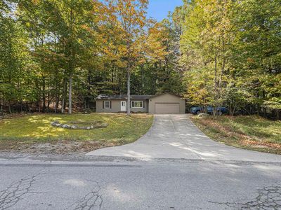 260 Lauri Wil Ln, Traverse City, MI, 49696