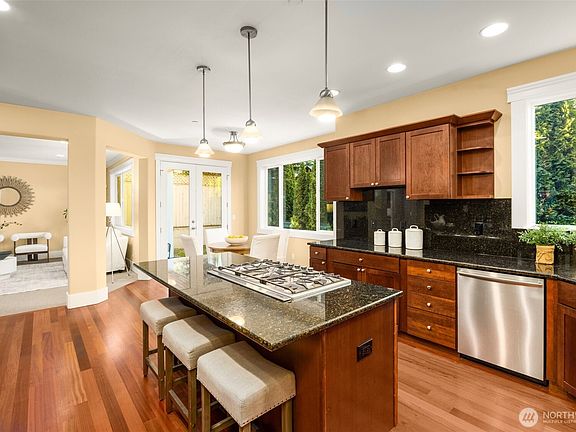 5th image of 18638 92nd Avenue NE