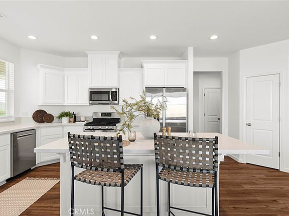 3rd image of 2996 Wingfield Ave