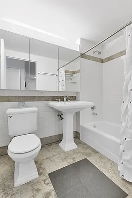 Rented by Cooper & Cooper Real Estate | media 32