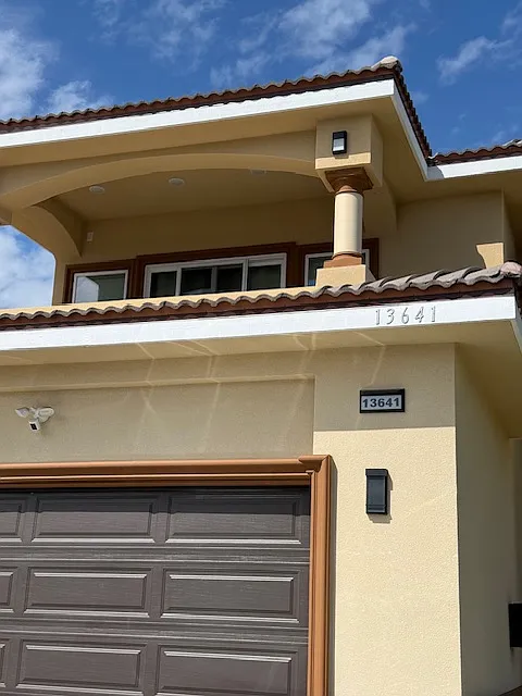 13641 Hart Dr — Photo 2