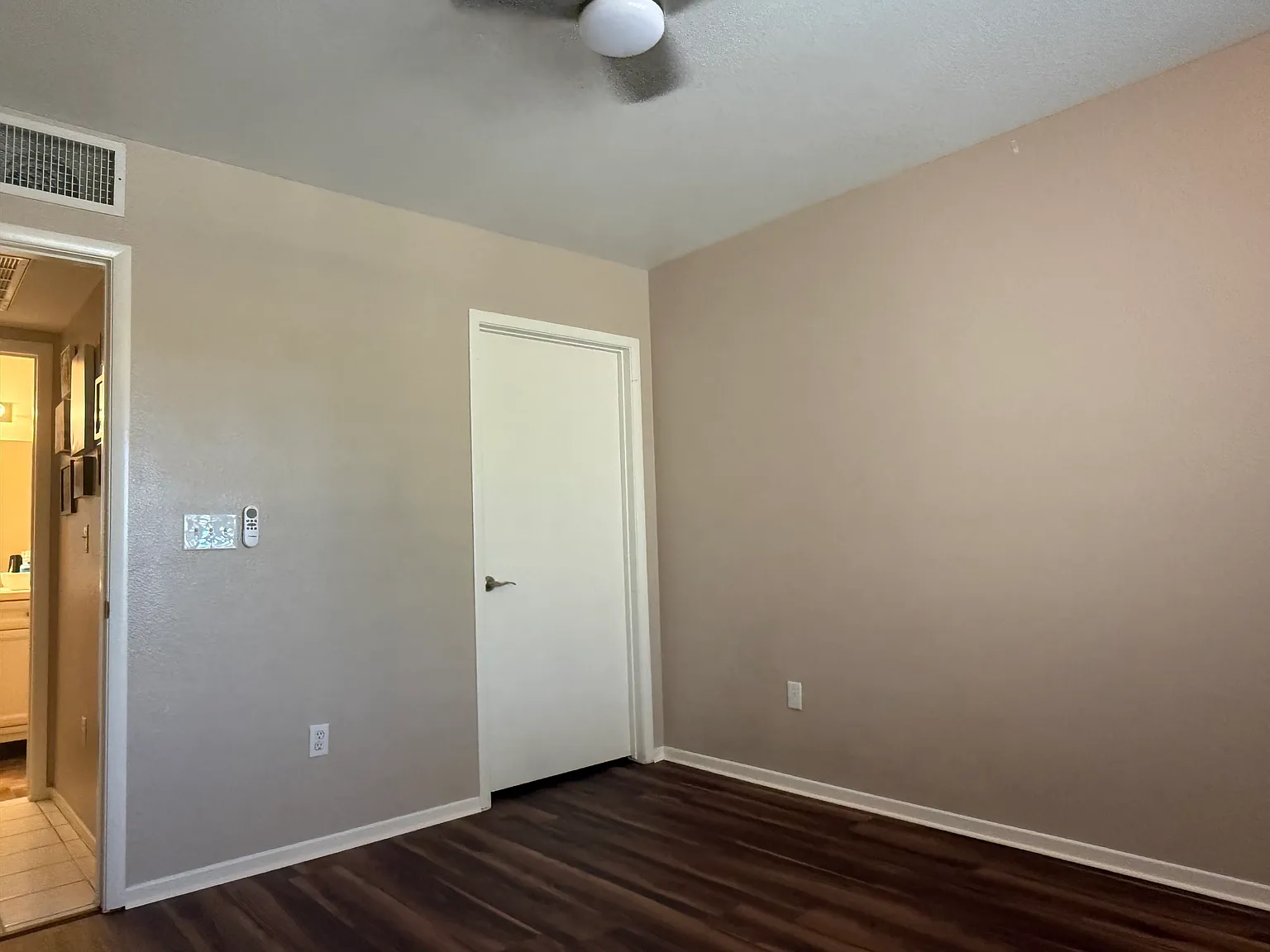 3 bed, 1243 sqft, $900 — Photo 4