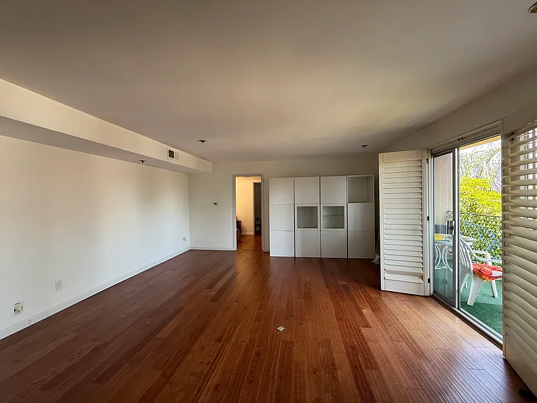 1829-31 Thomas Ave #2B — Photo 2