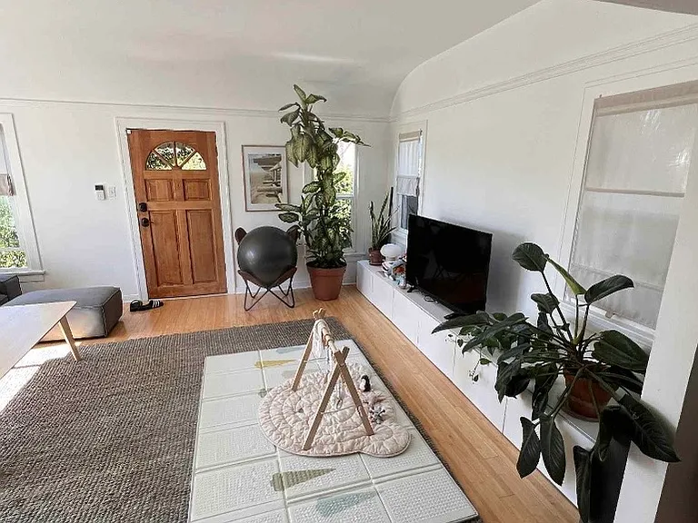 2850 Vineyard Ave — Photo 7