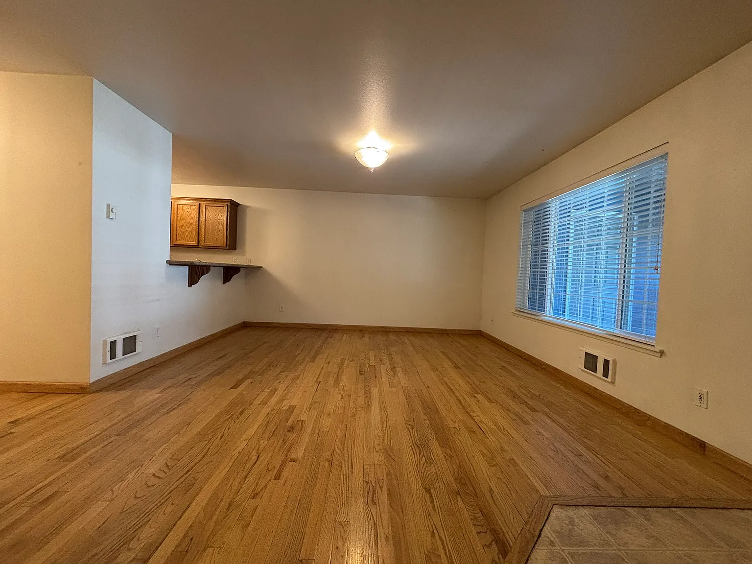 2 bed, 740 sqft, $1,695 — Photo 2