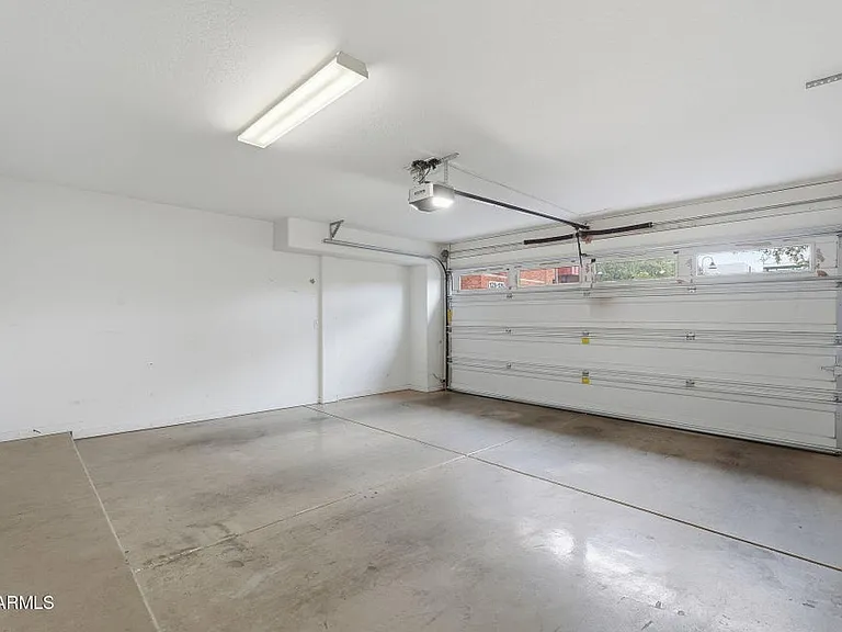 330 S Farmer Ave #126 — Photo 31
