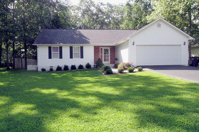 1st image of 906 Mockingbird Dr
