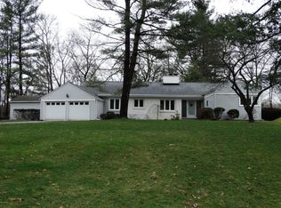 4410 Lakeside Dr, Kalamazoo, MI 49008