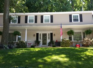 33 Blue Jay Dr, Newark, DE 19713