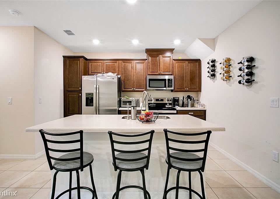 1st image of 3324R Bellissimo Ave