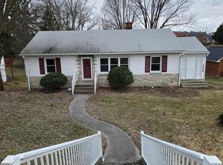 1444 S Fairlawn Dr, Covington, VA 24426