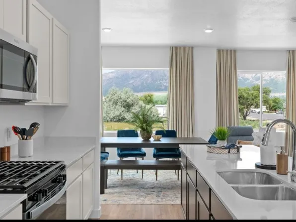 1262 N 275 E, Ogden, UT 84404