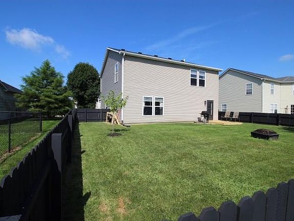 5th image of 847 Runnymede Dr