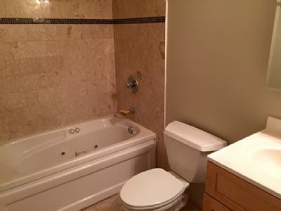 3rd image of 5944 S King Dr Unit 1W