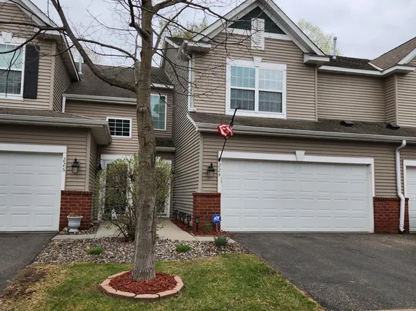 224 Heritage Ln, Circle Pines, MN 55014